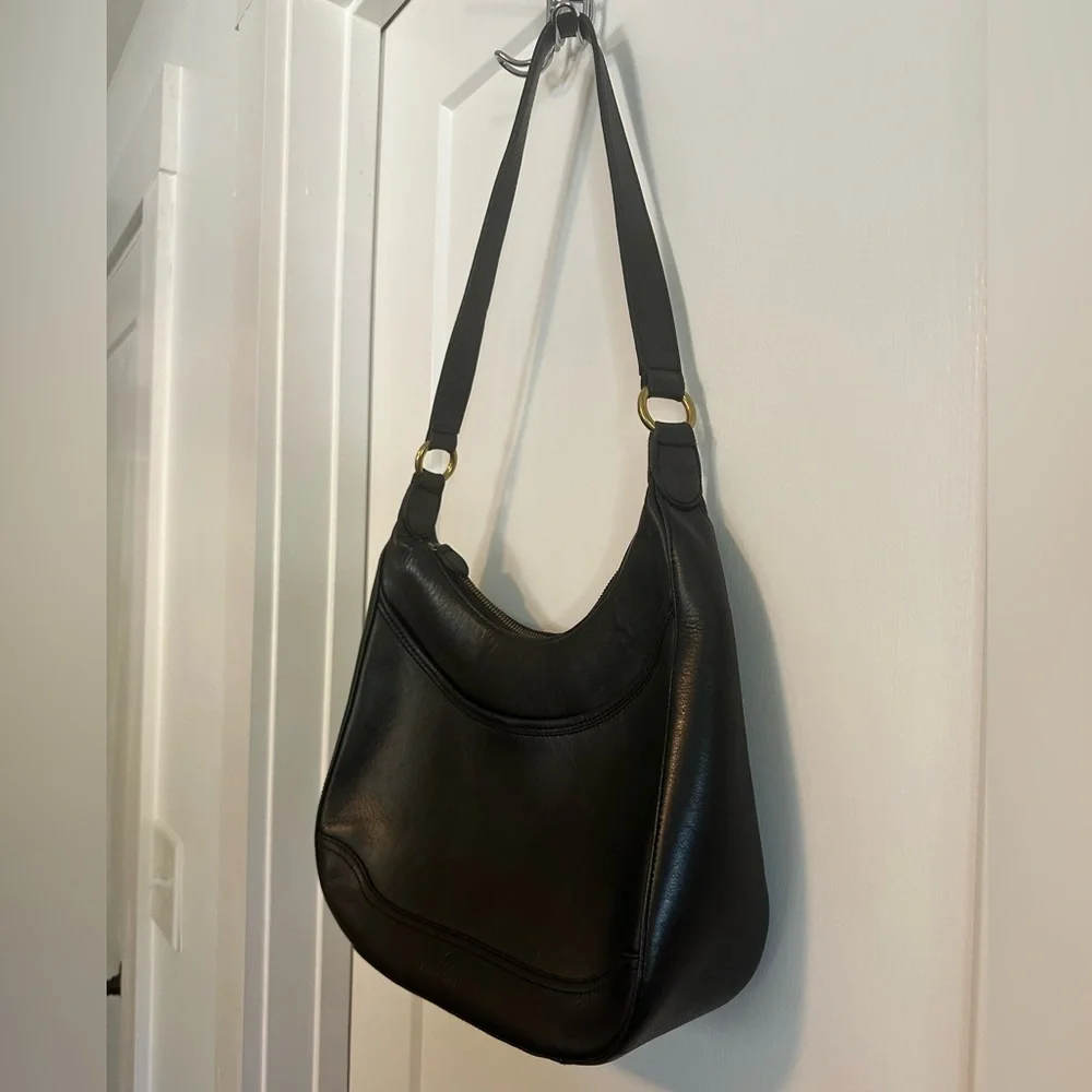 Black Leather Shoulder Bag - Classic Women's Hobo